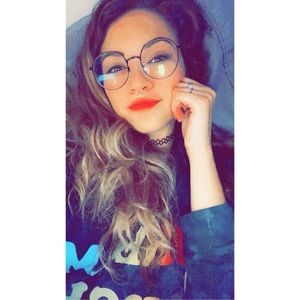 Meet your Posher, Sidney